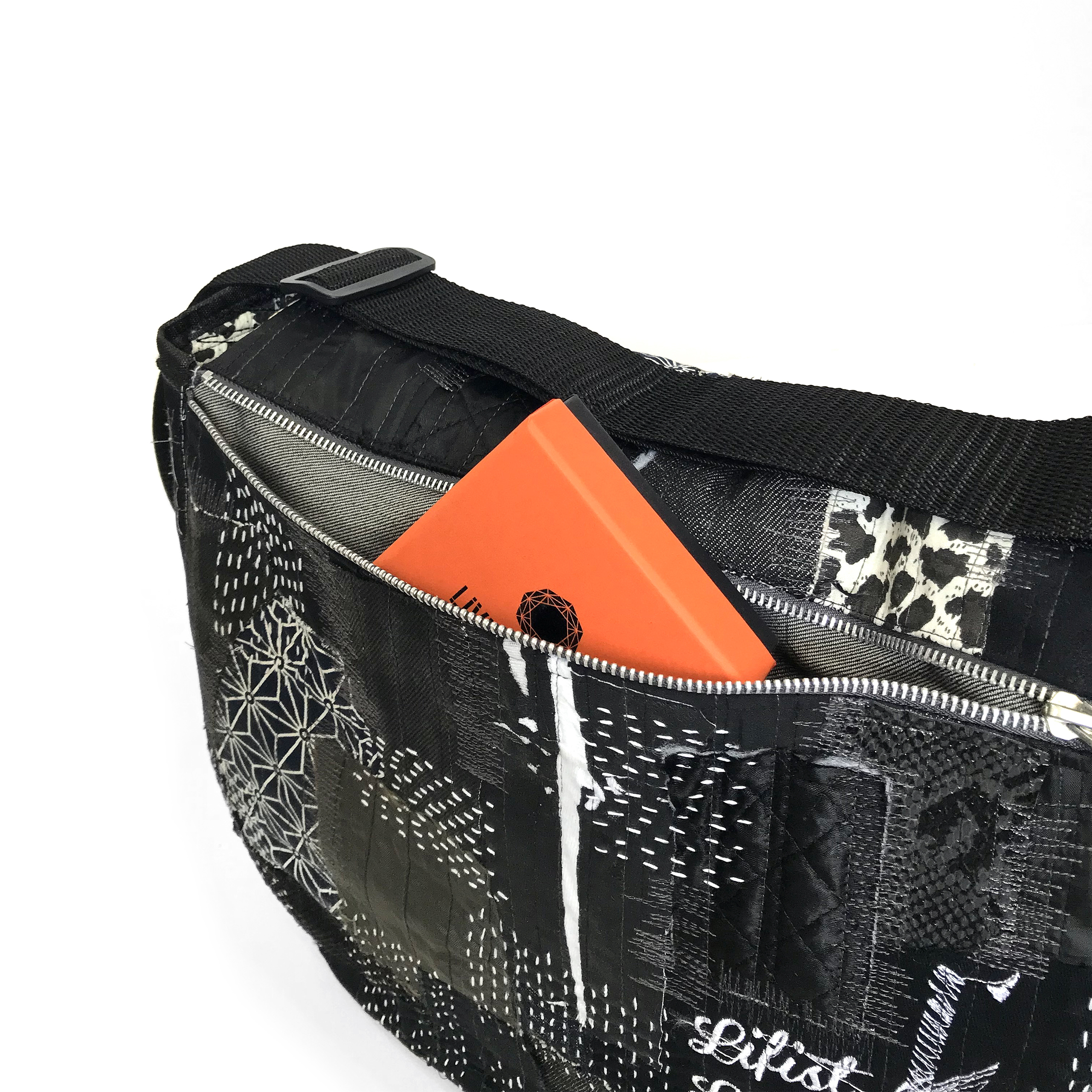 C&SOWOL26 Crossbody Bag - Image 7