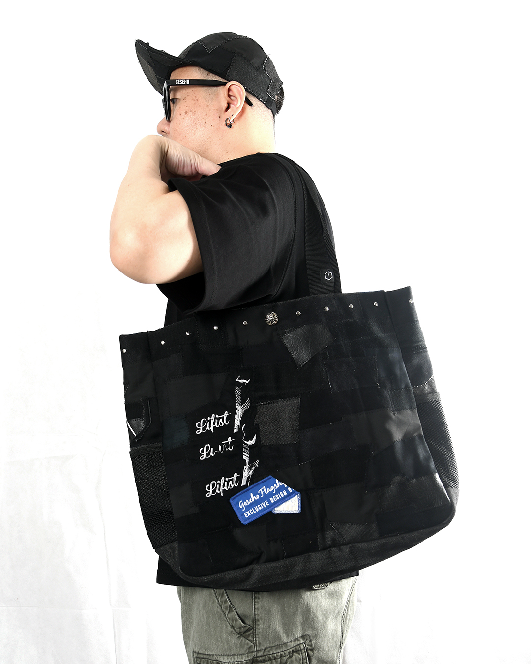 C&SOWOL26 Shoulder Bag - Image 6