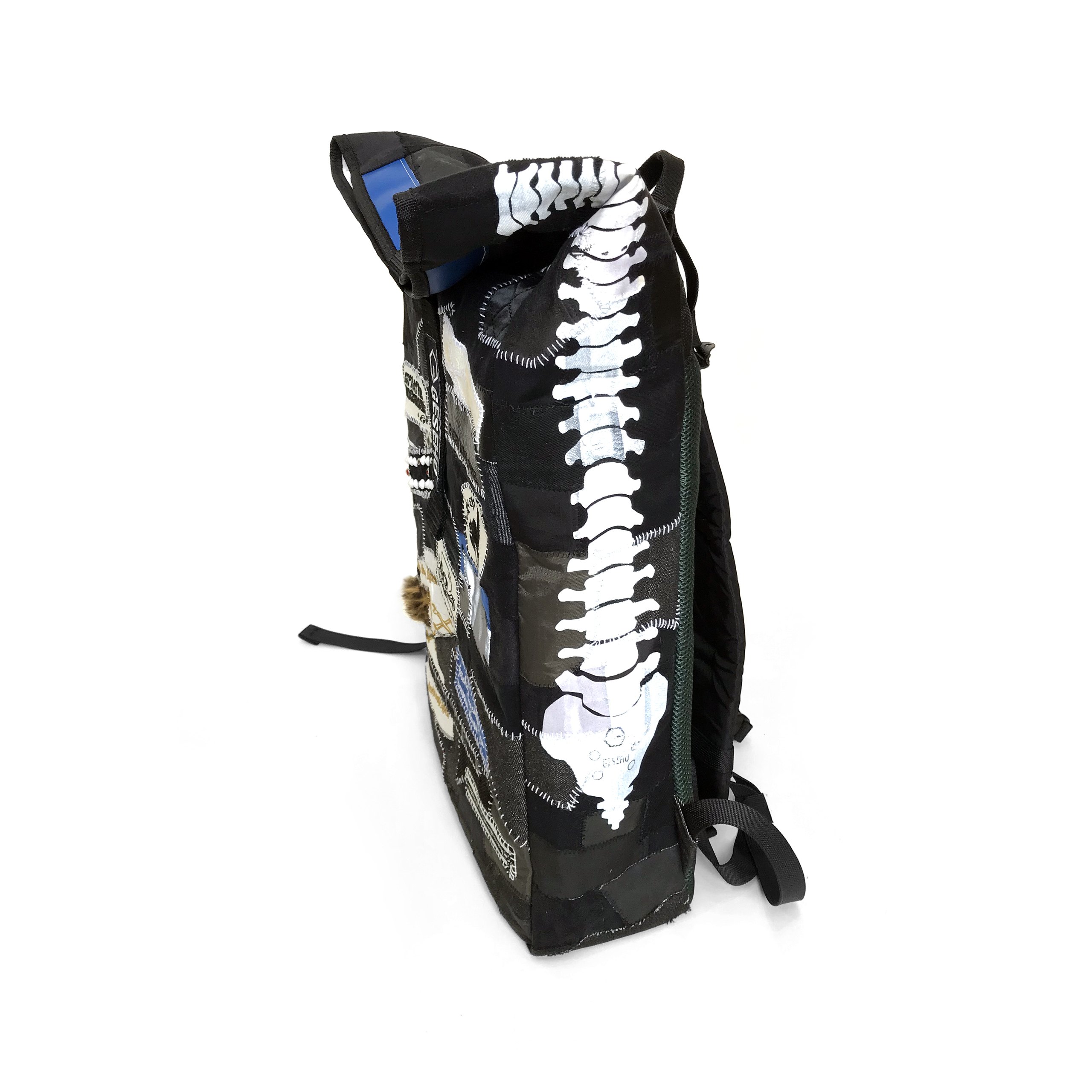C&SOWOL26 Messenger Backpack - Image 4