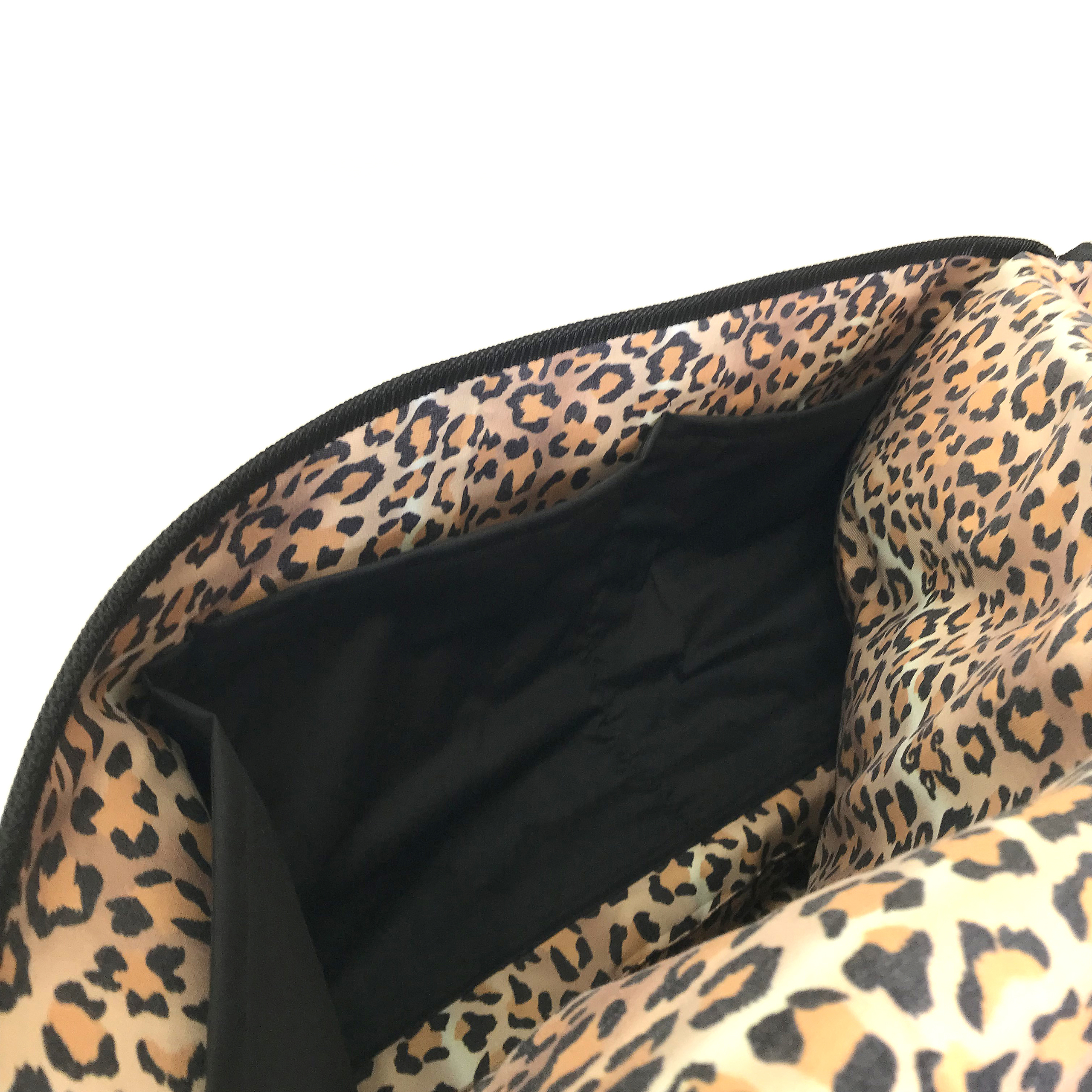 C&SOWOL26 Messenger Bag - Image 7